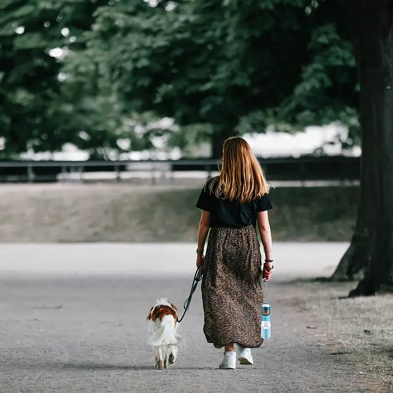 All-in-One Portable Pet Travel Bottle: Your Adventure Companion🐕🦴